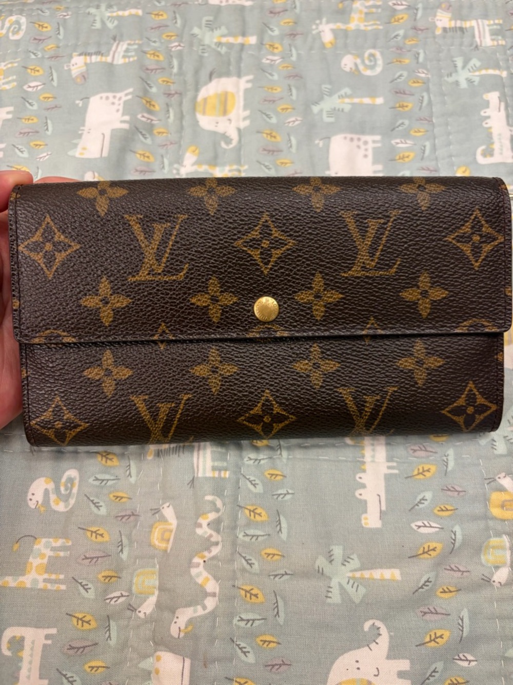 Louis Vuitton Sarah Wallet (PRICE FIRM)